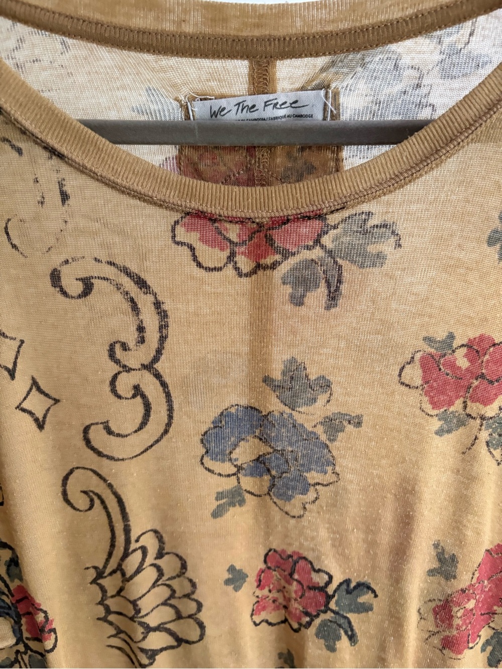 We The Free Printed Floral Boheme Tee in Tan• medium - Picture 9 of 11